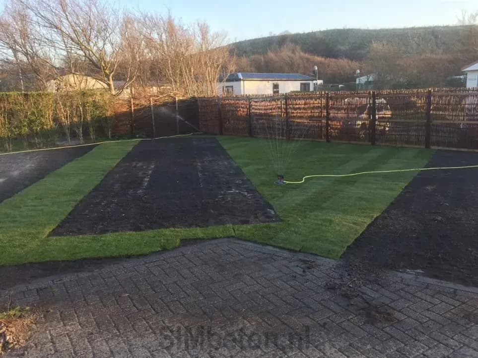 Camperplaatsen verhard met betonplaten